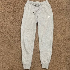 SOLD !!! Women’s Nike Sweats Size X-Small